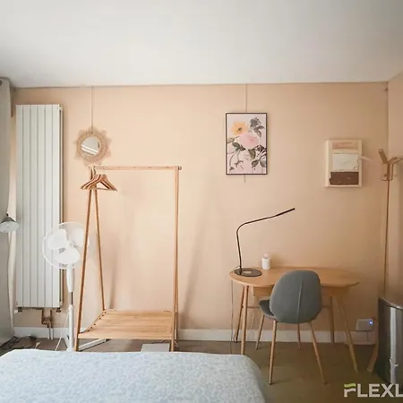 Ideal In The 5th District Of Apartment