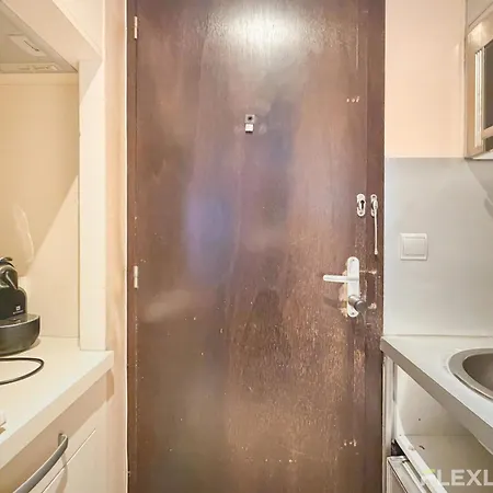 Ideal In The 5th District Of Apartamento París